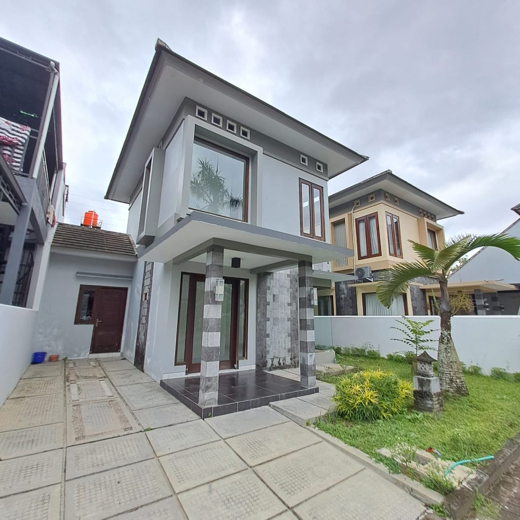 Rumah Dalam Perum Elit 8 menit ke Resto Jejamuran Jogja