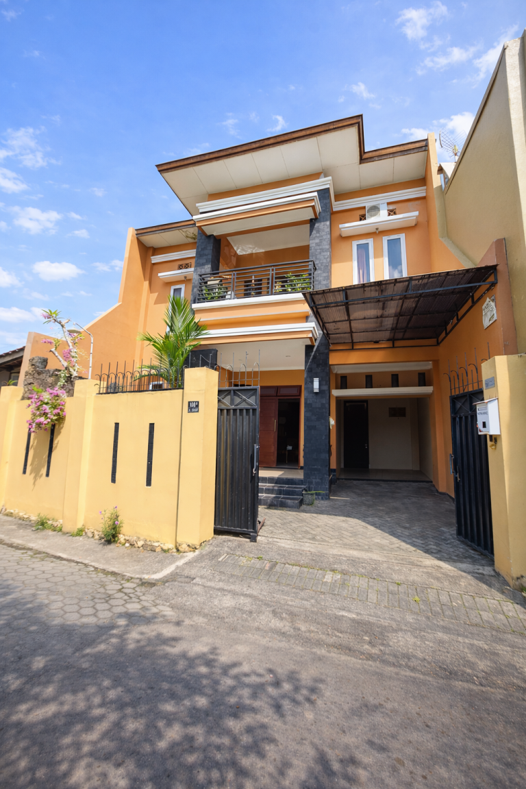 Ruang Usaha dan Rumah Strategis di Sleman dekat Pakuwon Mall