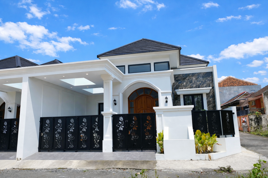 Rumah American Classic di Sleman dekat Al Azhar Cairo Jakal