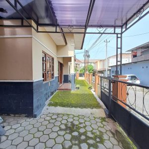 Rumah Siap Huni Full Furnished Dekat Ambarrukmo Plaza
