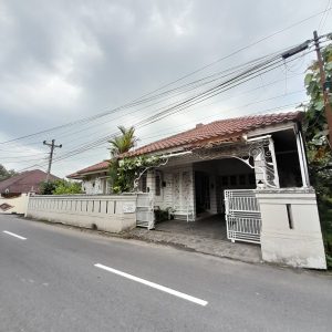 Rumah Classic Super Luas Siap Huni di Dekat Kids Fun Park