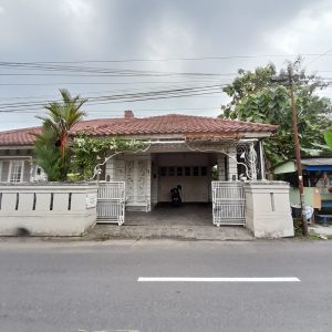 Rumah Classic Super Luas Siap Huni di Dekat Kids Fun Park