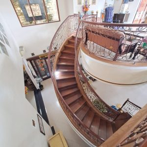 Rumah Mewah Full Furnished Siap Huni 12 Menit dari Tugu Jogja