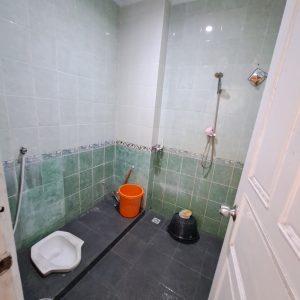 Rumah 2 Lantai Full Furnished di Dekat Ambarrukmo Plaza