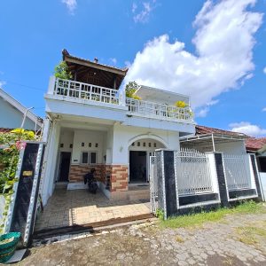 Rumah 2 Lantai Full Furnished di Dekat Ambarrukmo Plaza
