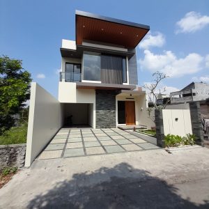 Rumah Mewah Siap Huni 2 Lantai di Jalan Kaliurang Sleman