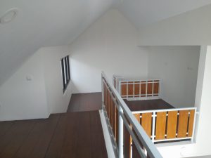 Rumah Scandinavian Dengan Mezzanine di Palagan Sleman