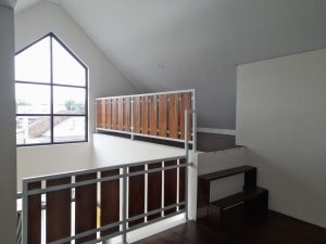 Rumah Scandinavian Dengan Mezzanine di Palagan Sleman