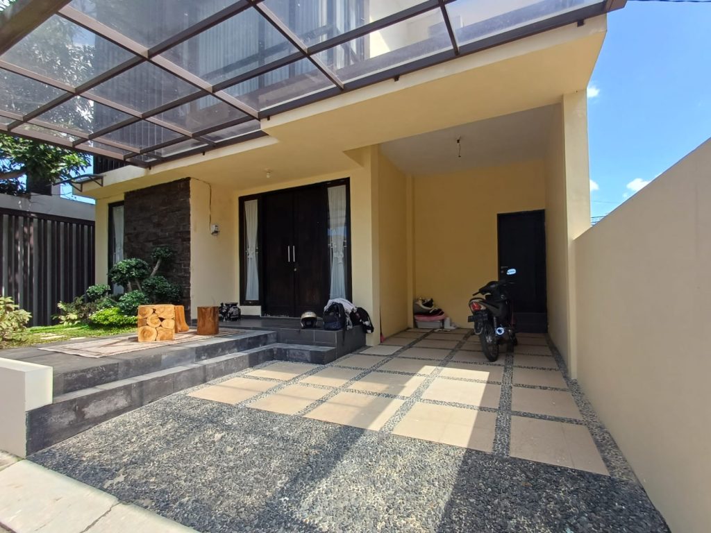 Rumah Mewah di Jl Kaliurang Km 6 dekat Kampus UGM