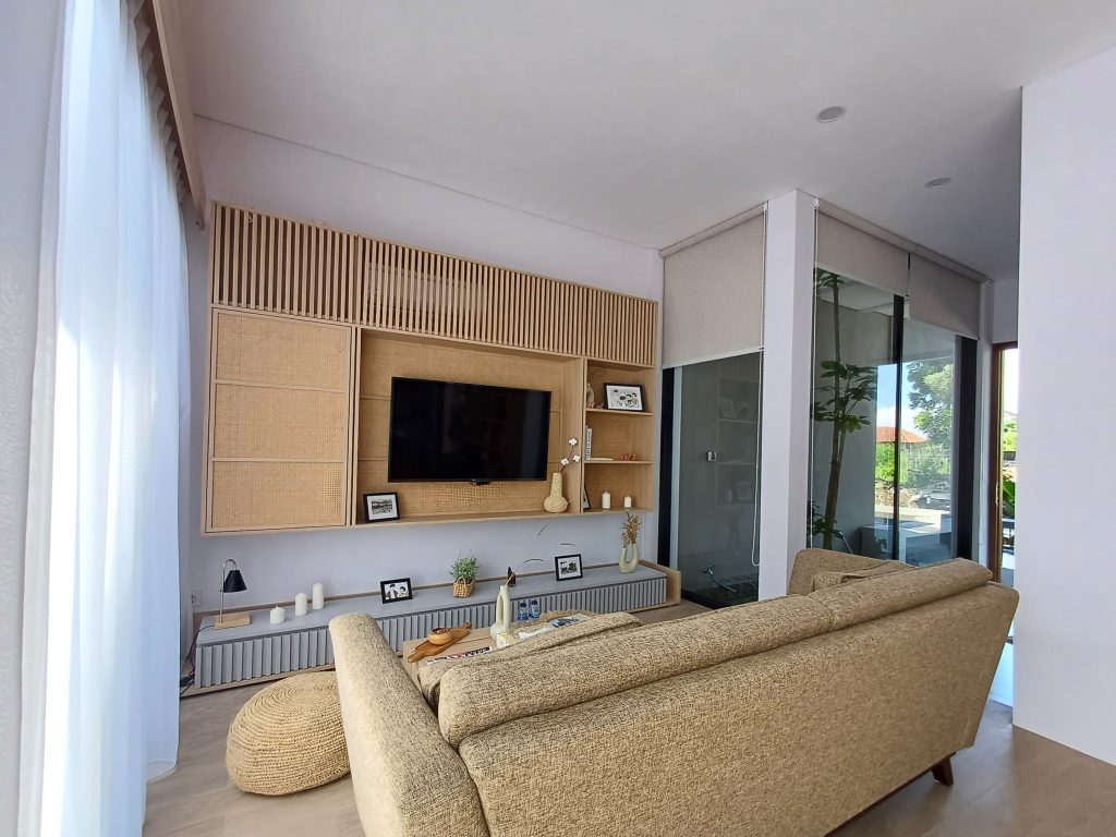 Rumah Modern Tropis Mewah Dekat Ambarrukmo Plaza