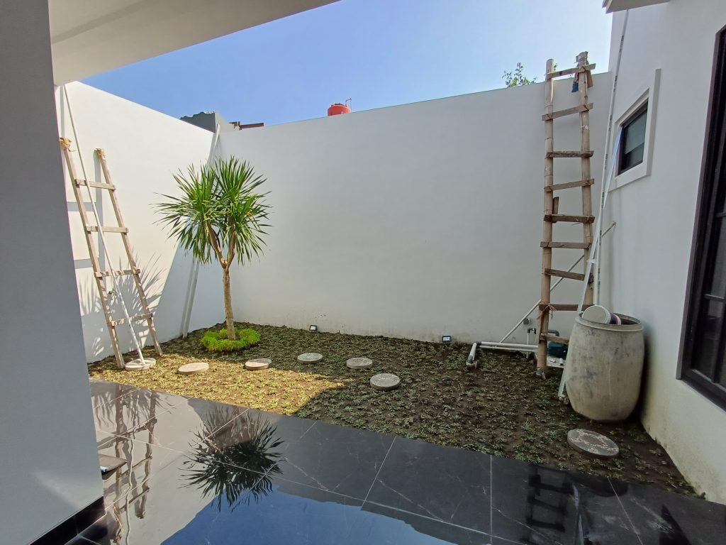 Rumah American Classic di Sleman dekat Al Azhar Cairo Jakal