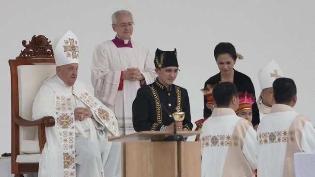 Paus Misa Natal 2024