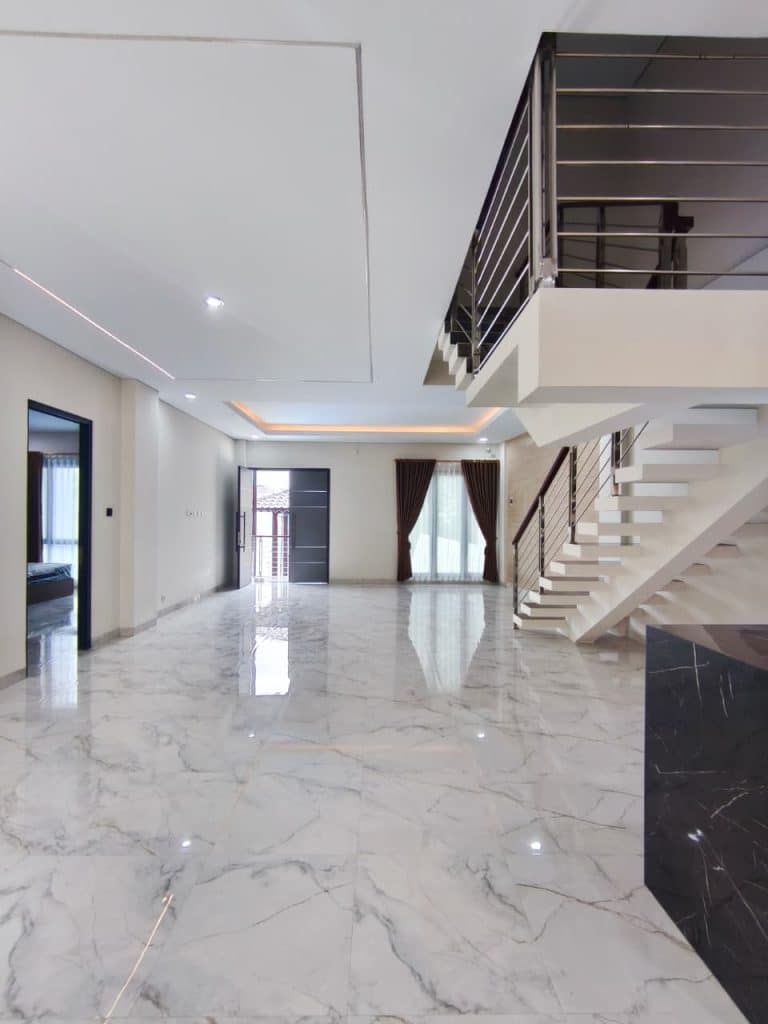 WhatsApp Image 2025-10-14 at 14.23.49 (1)