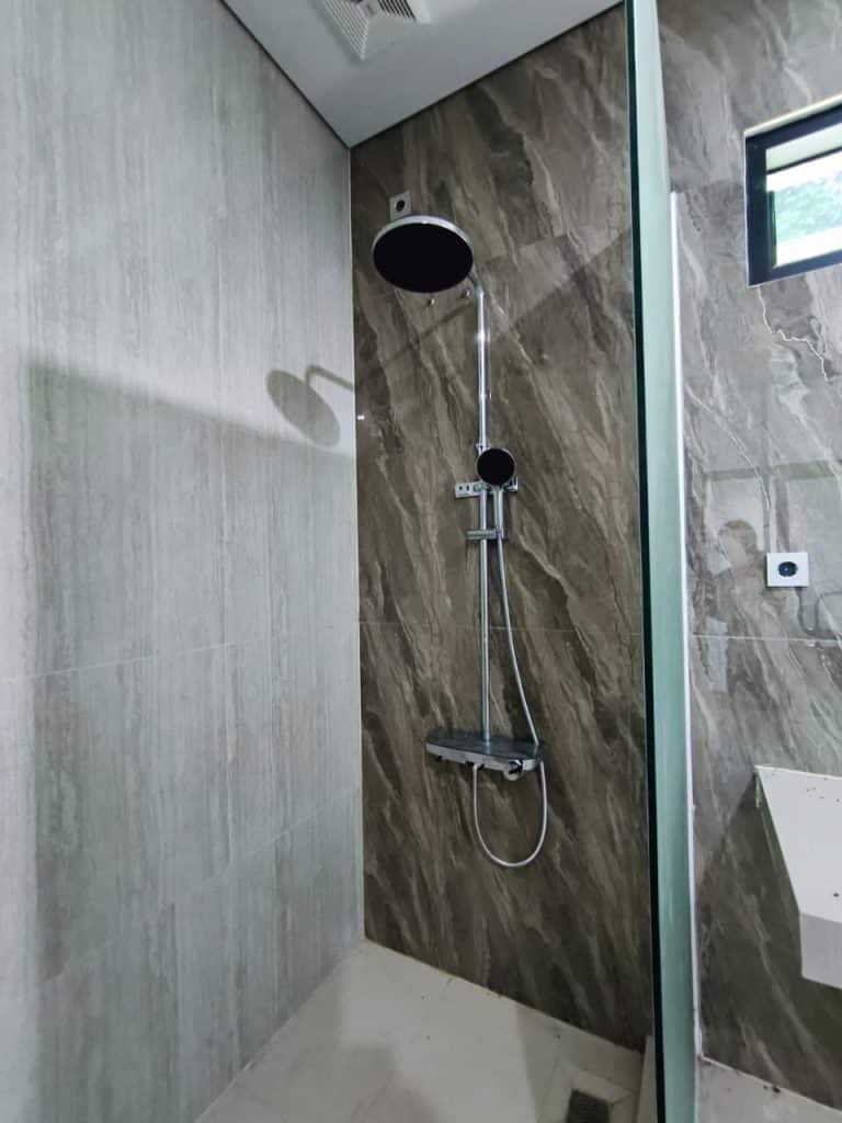 WhatsApp Image 2025-10-14 at 14.24.03