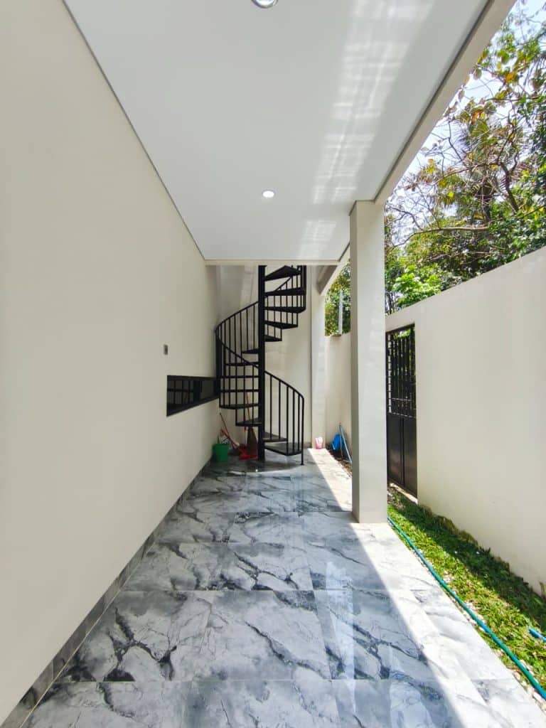 WhatsApp Image 2025-10-14 at 14.24.05 (1)