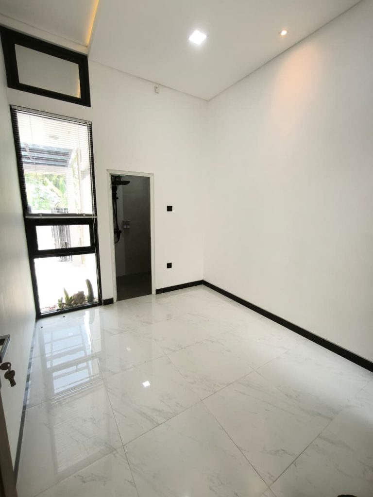 WhatsApp Image 2025-10-28 at 12.00.26