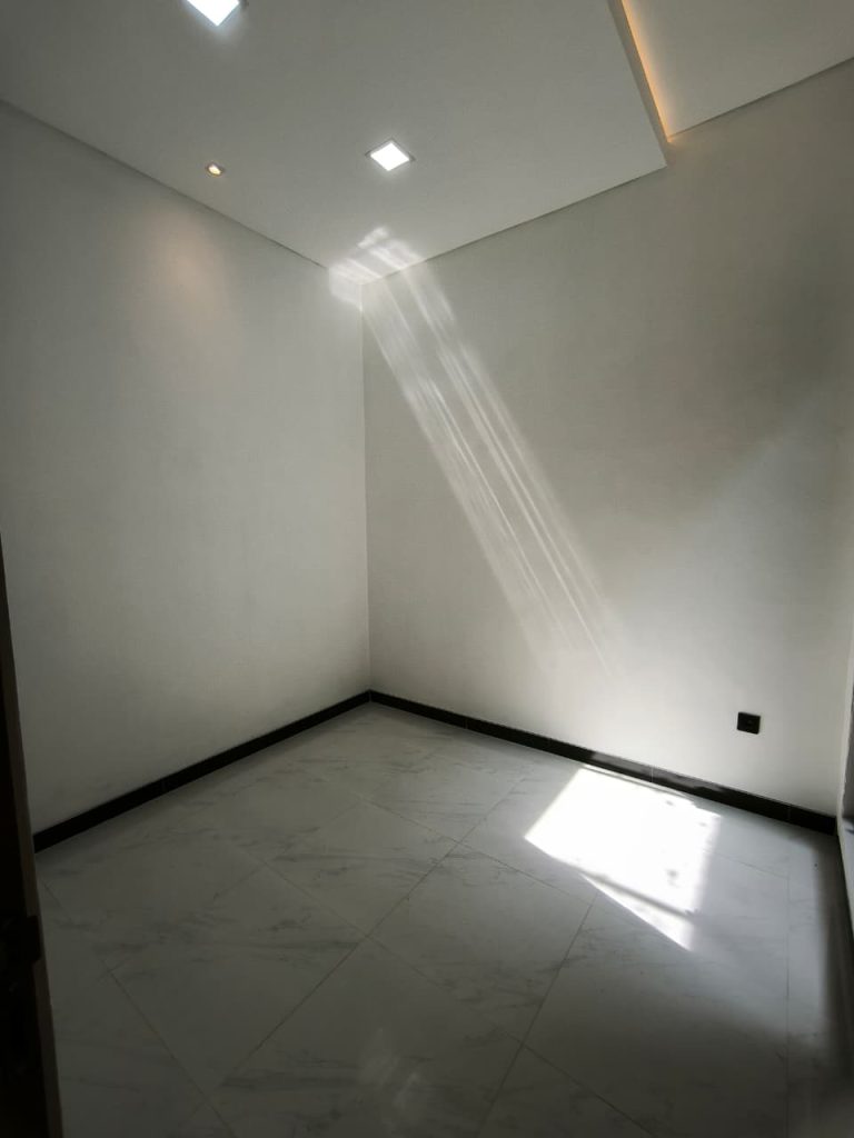 WhatsApp Image 2025-10-28 at 12.00.31