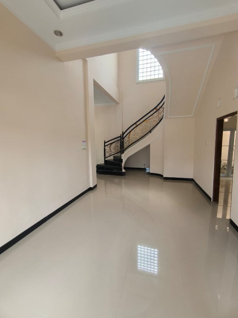 WhatsApp Image 2025-10-28 at 14.22.23 (1)